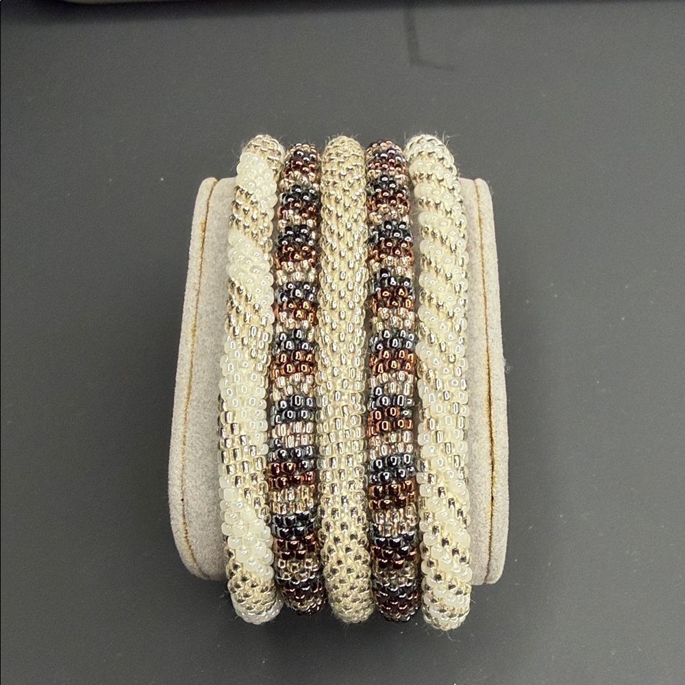 Sashka Co. Set of 5 Elegant Beaded Bracelet in Cream and Brown